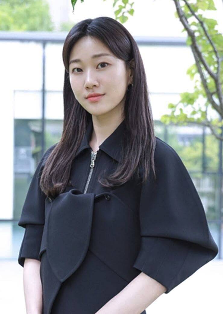 배우-하윤경