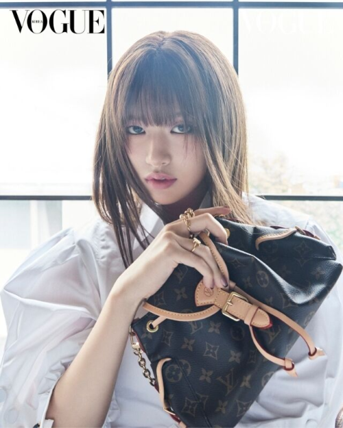 아이브 안유진, '성숙美 폭발' 루이 비통 화보 공개! "이게 바로 명품 비주얼" 감탄 쏟아져