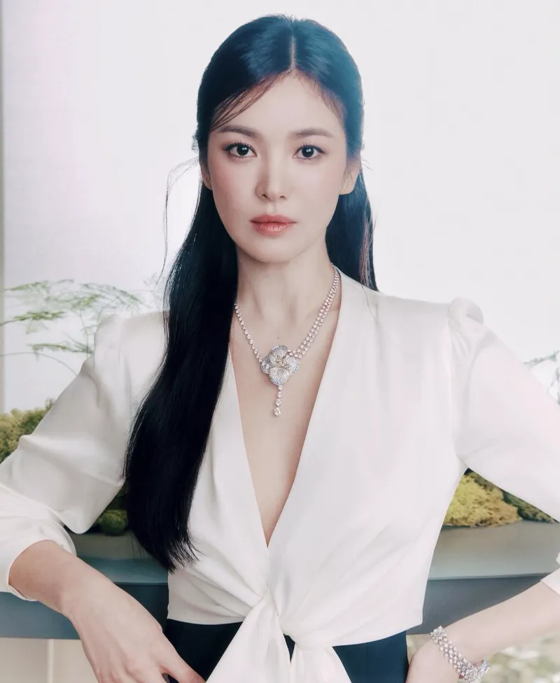 송혜교 쇼메&amp;#44; 송혜교 화보&amp;#44; 송혜교 보그&amp;#44; 송혜교 주얼리&amp;#44; 송혜교 목걸이&amp;#44; 쇼메&amp;#44; 쇼메 앰버서더&amp;#44; 쇼메 주얼리&amp;#44; 쇼메 목걸이&amp;#44; 비 마이 러브&amp;#44; 쇼메 비 마이 러브&amp;#44; 조세핀 컬렉션&amp;#44; 하이주얼리 브랜드&amp;#44; 프랑스 명품 주얼리&amp;#44; 쇼메 가격&amp;#44; 쇼메 예물&amp;#44; 명품 예물 추천&amp;#44; 쇼메 후기&amp;#44; 쇼메 실착&amp;#44; 셀럽 주얼리&amp;#44; 송혜교 착용&amp;#44; 쇼메 예약구매&amp;#44; 명품 주얼리 추천&amp;#44; 하이주얼리 착용컷&amp;#44; 비마이러브 실착&amp;#44; 쇼메 조세핀