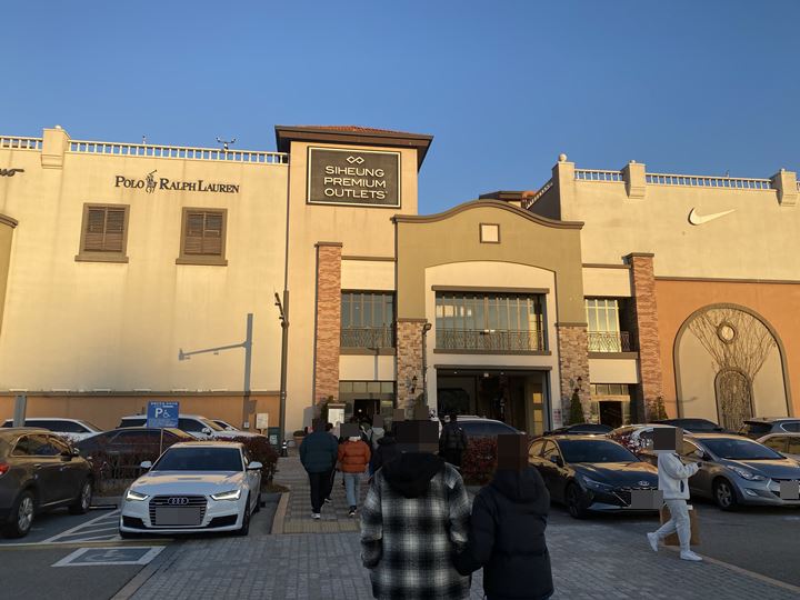 시흥-프리미엄-아울렛-야외-주차