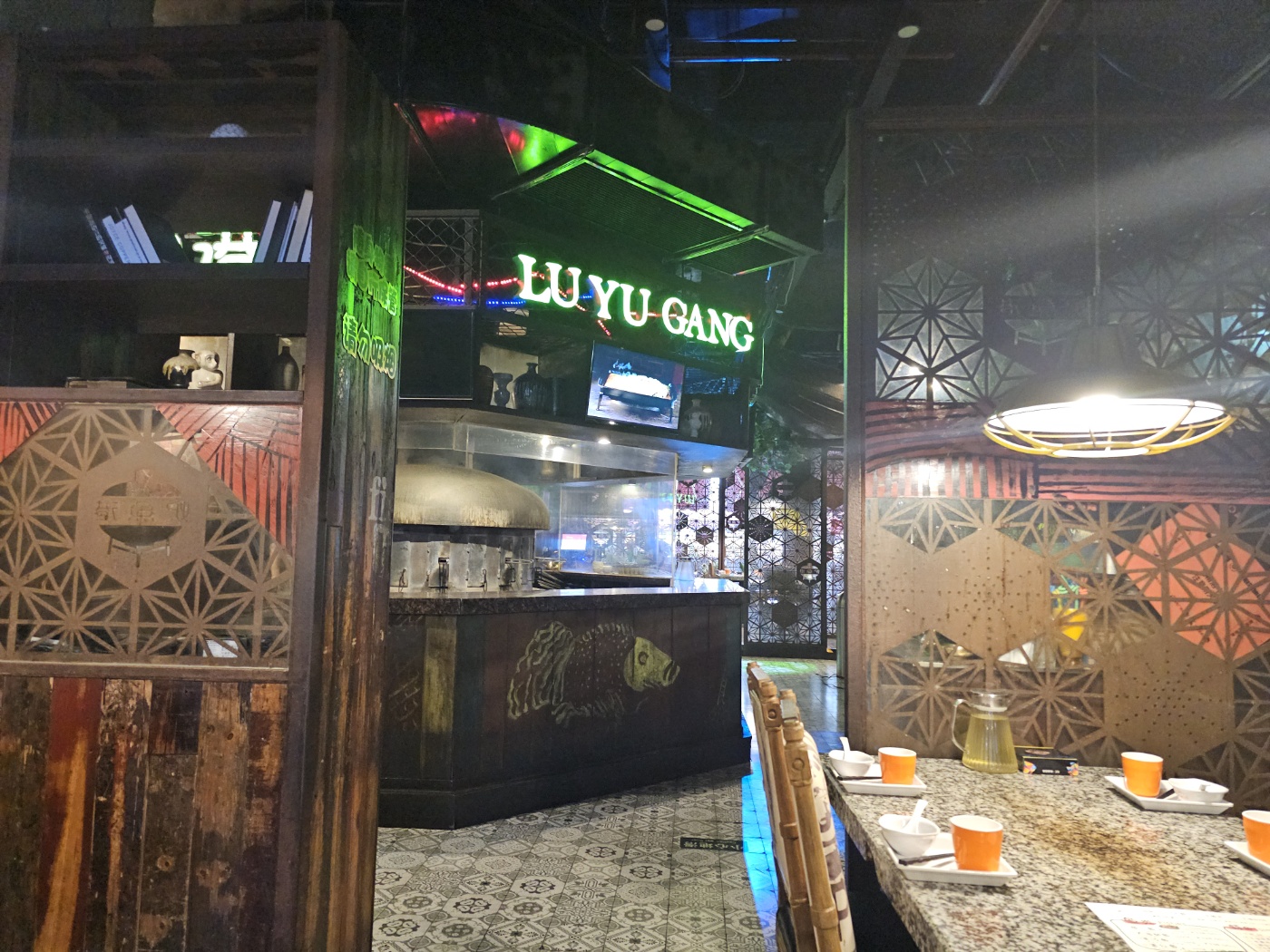 24.9월-장자강&amp;우시 : 2) 炉渔港 (L&uacute; Y&uacute; Gǎng/루위강) - 장자강시 생선요리집