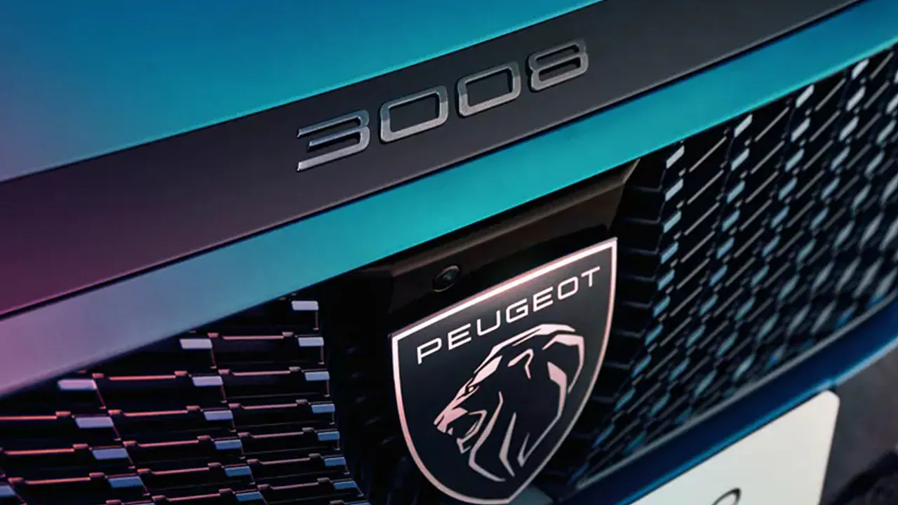 푸조 3008 하이브리드 차량 이미지