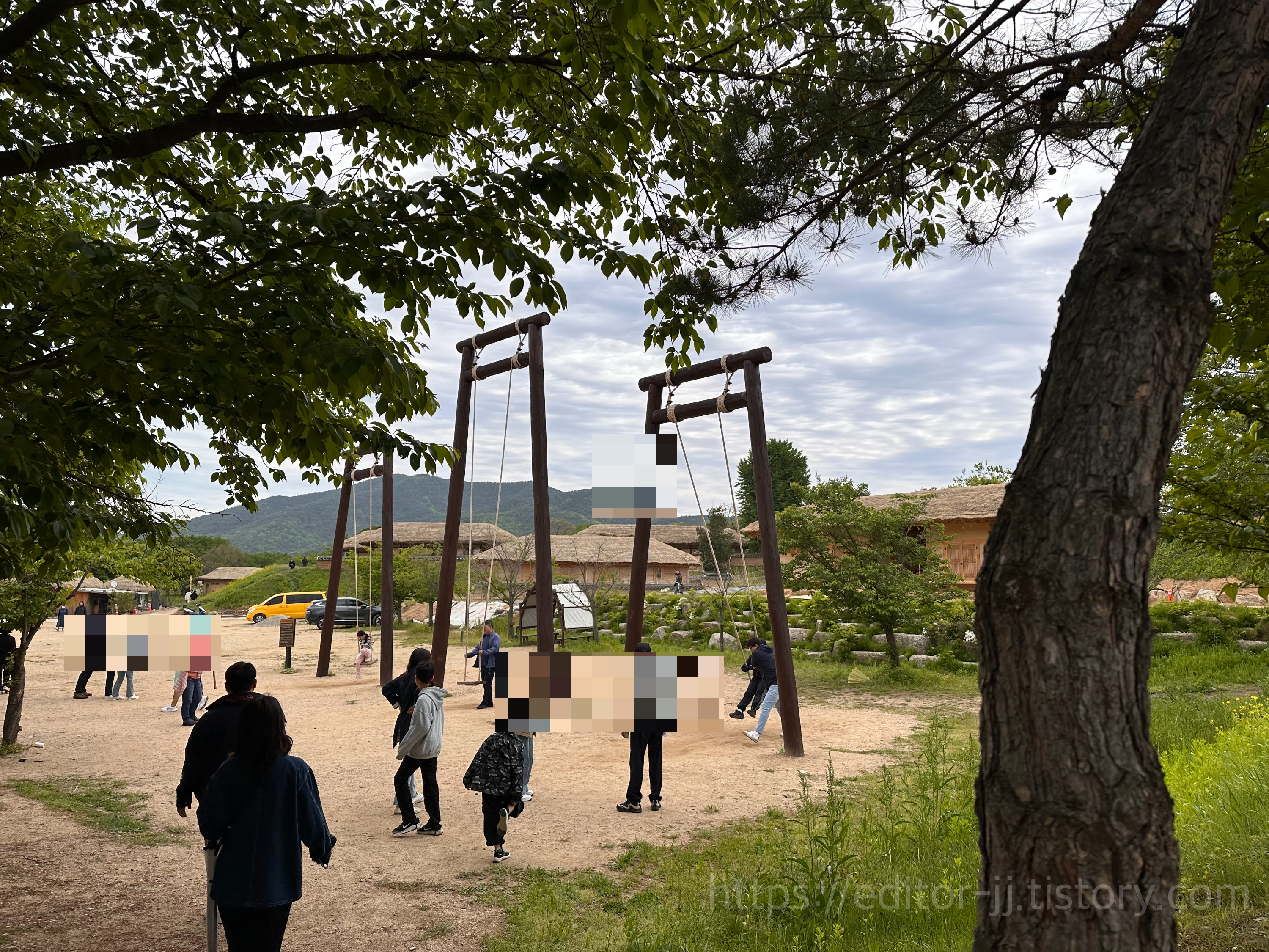 안동하회마을 그네도 있어요