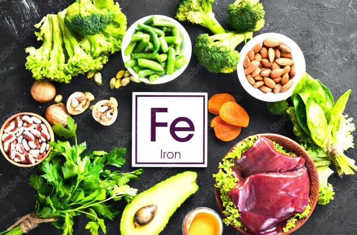 철분(Fe)이 함유되 음식 사진(소고기, 녹색잎채소, 아보카도, 견과류 등)