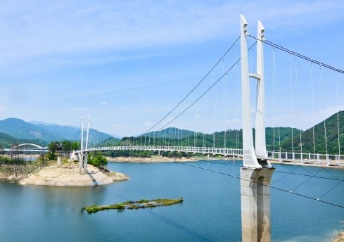 경북 김천시 부항면 부항댐 출렁다리