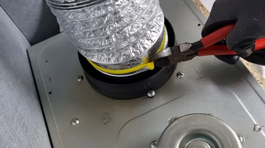 후드 배관 분리 모습