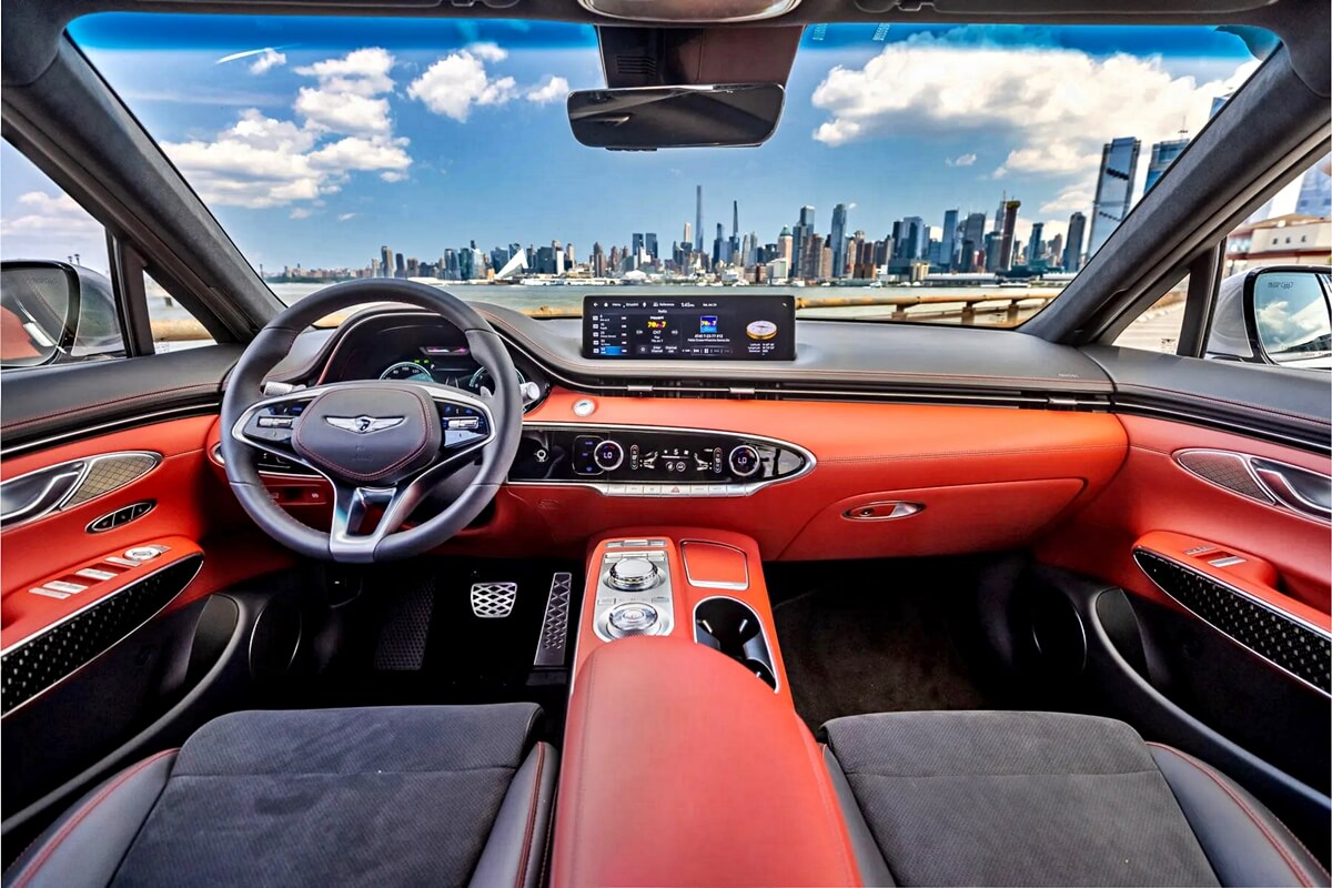 현행 GV70 실내 디자인