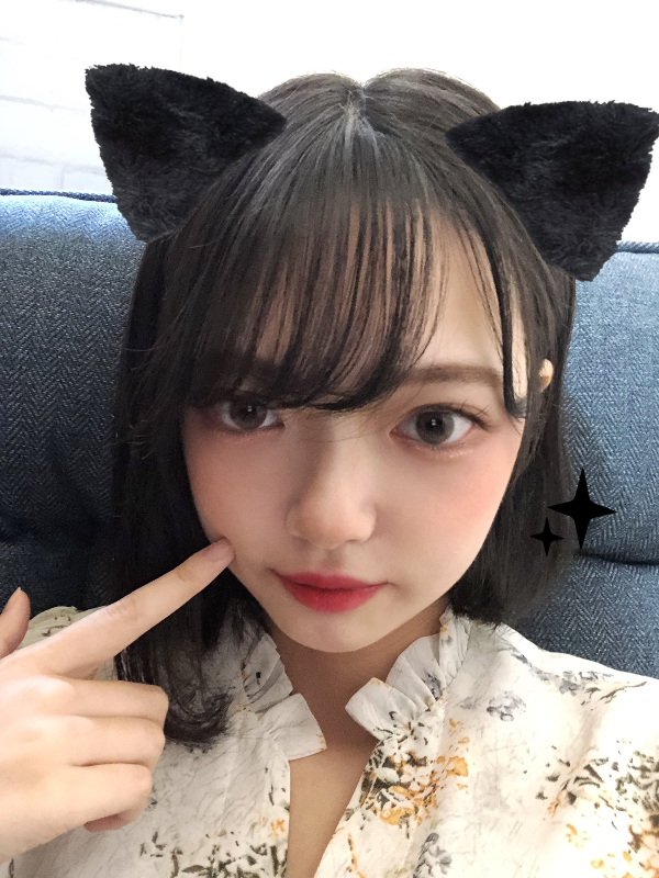 고양이 머리띠를 한 츠부라 아무 (Amu Tsubura)