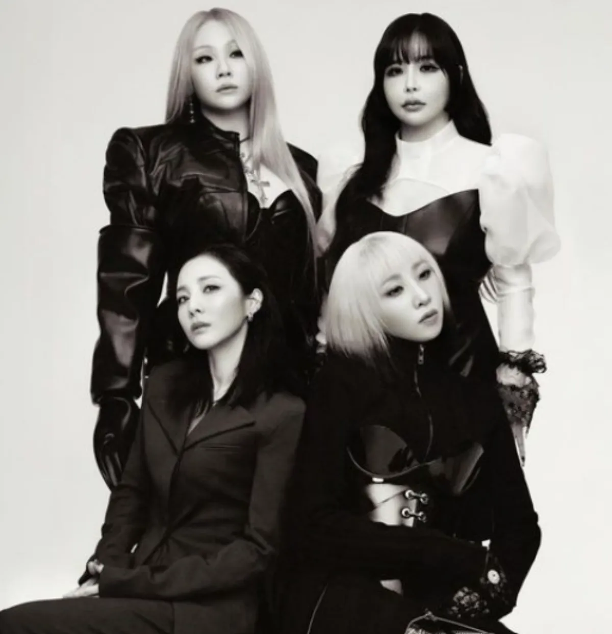 투애니원-콘서트-멤버-사진