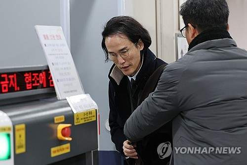 조현범 횡령&middot;배임 징역 2년 실형 확정&hellip;경영 복귀 시점과 한국타이어의 미래