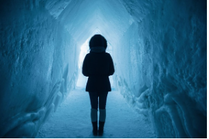 얼음 위는 왜 미끄러울까? 마찰력의 과학