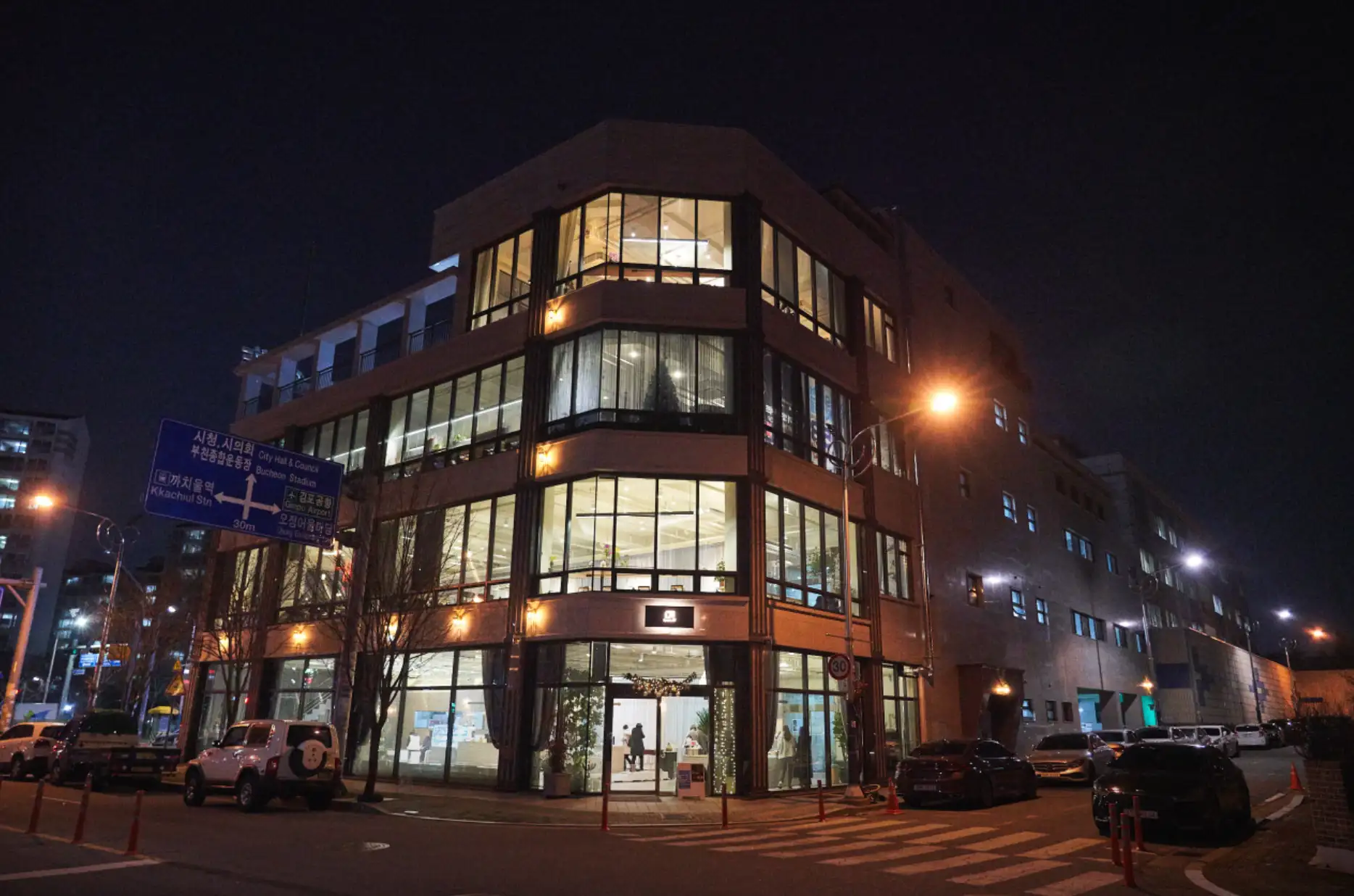 스페이스작-매장입구