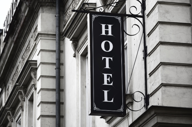 한 달 살기 & 장기 체류 서비스 – 외국인 및 국내 여행자를 위한 장기 체류 숙소 및 현지 적응 프로그램 기획하기