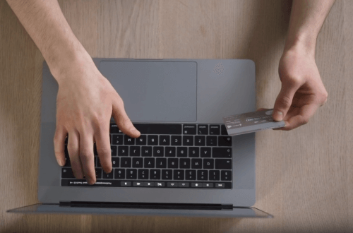 노트북-카드결제-손