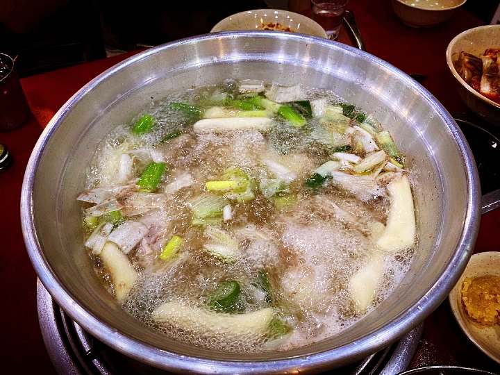 알토란 김명열 대박집 대표 닭한마리 특허 받은 육수로 한국을 넘어 일본까지 강타 맛있는 닭한마리집 종로 동대문 맛집 위치 메뉴 가격 정보