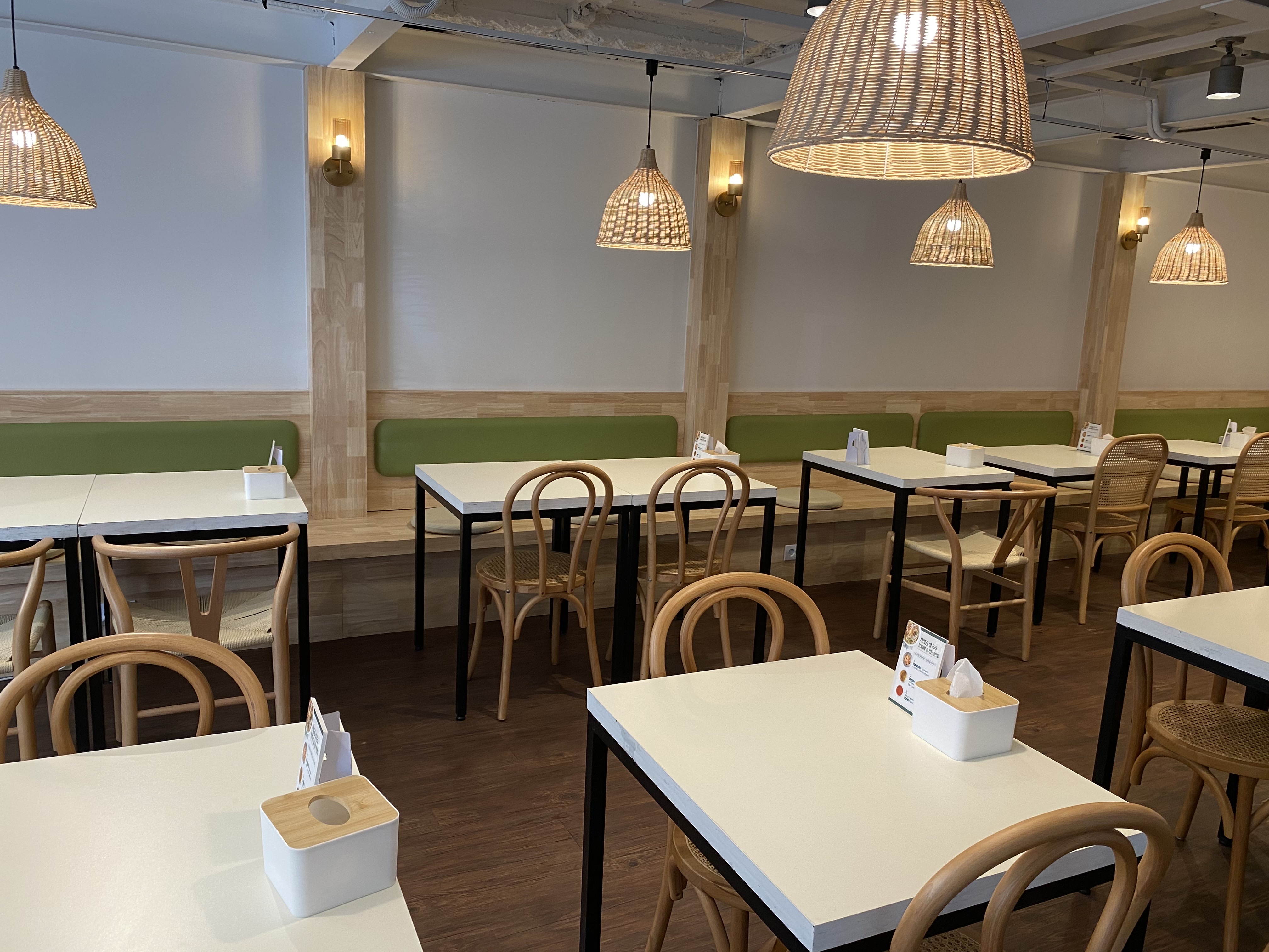 미스사이공 건대점 매장분위기