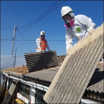 슬레이트 지붕 철거장면