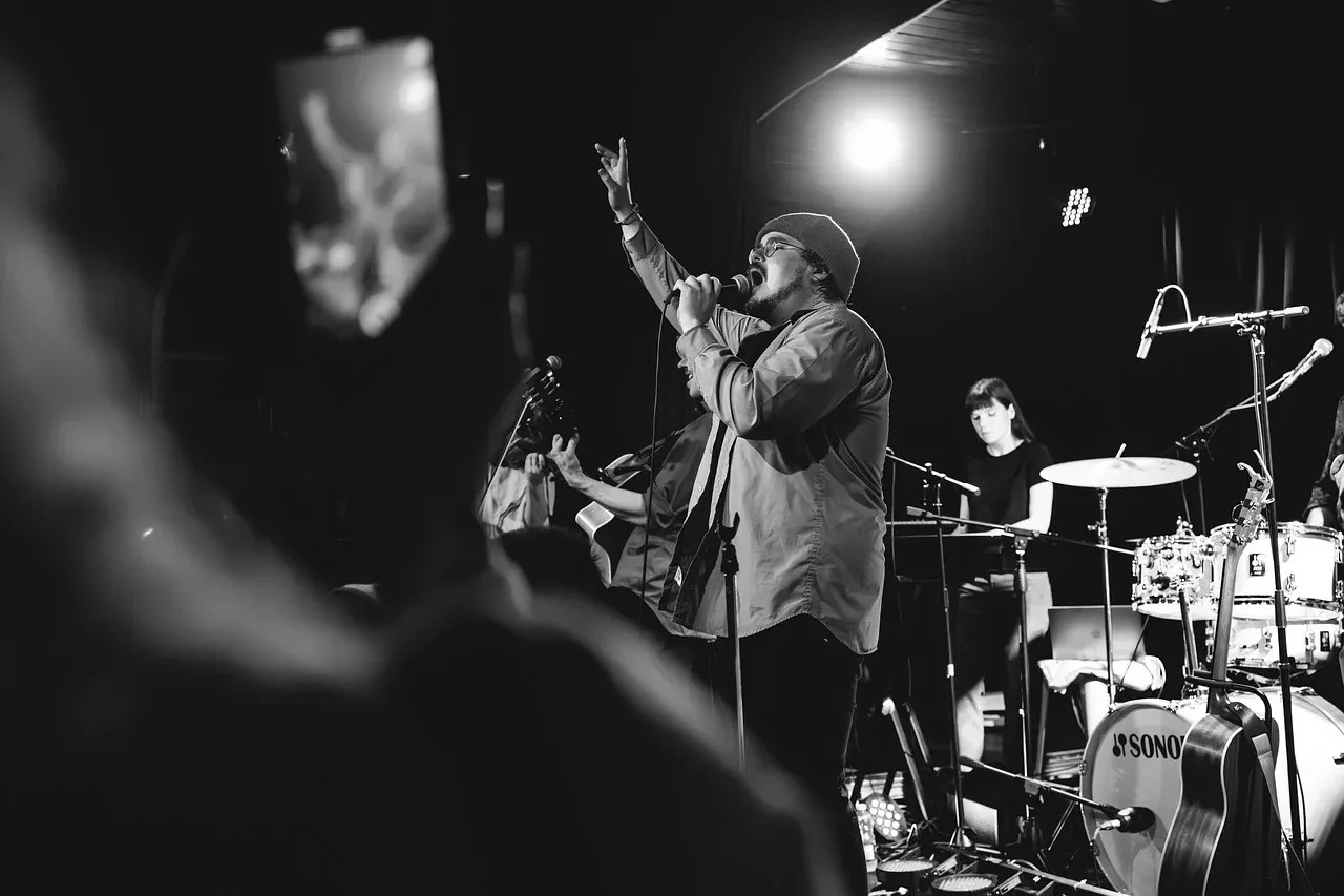 K팝 영향력이 유통&middot;호텔 산업까지 확장