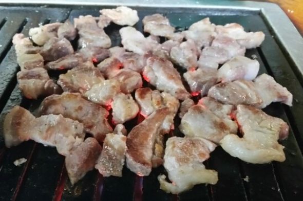 [생생정보 돼지갈비 맛집] 구로 고바우 연탄불 돼지갈비 &ndash; 금순 할매의 불맛 정통 고기집