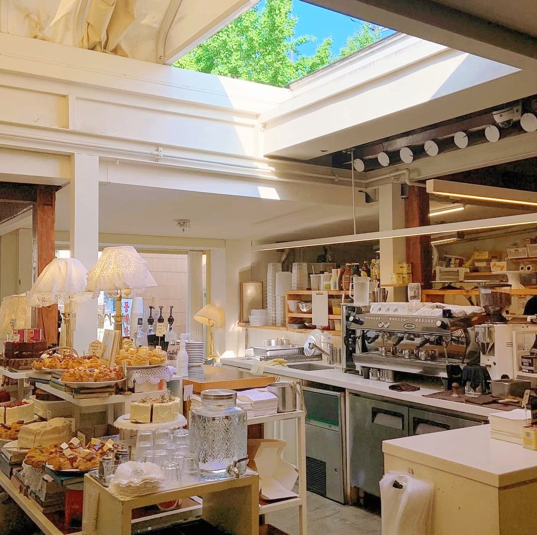 한옥마을 카페 레이어드 매장 이미지