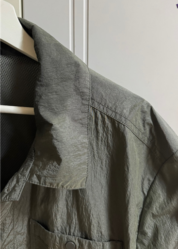 나일론 자켓 카라에 뭍은 땀 때 얼룩