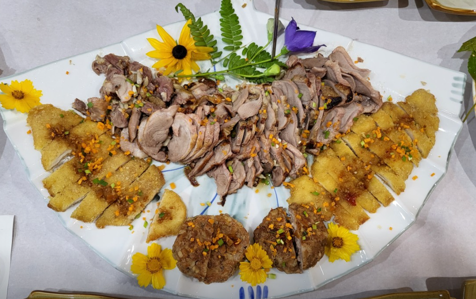 산아래 호수 식당 대표 메뉴