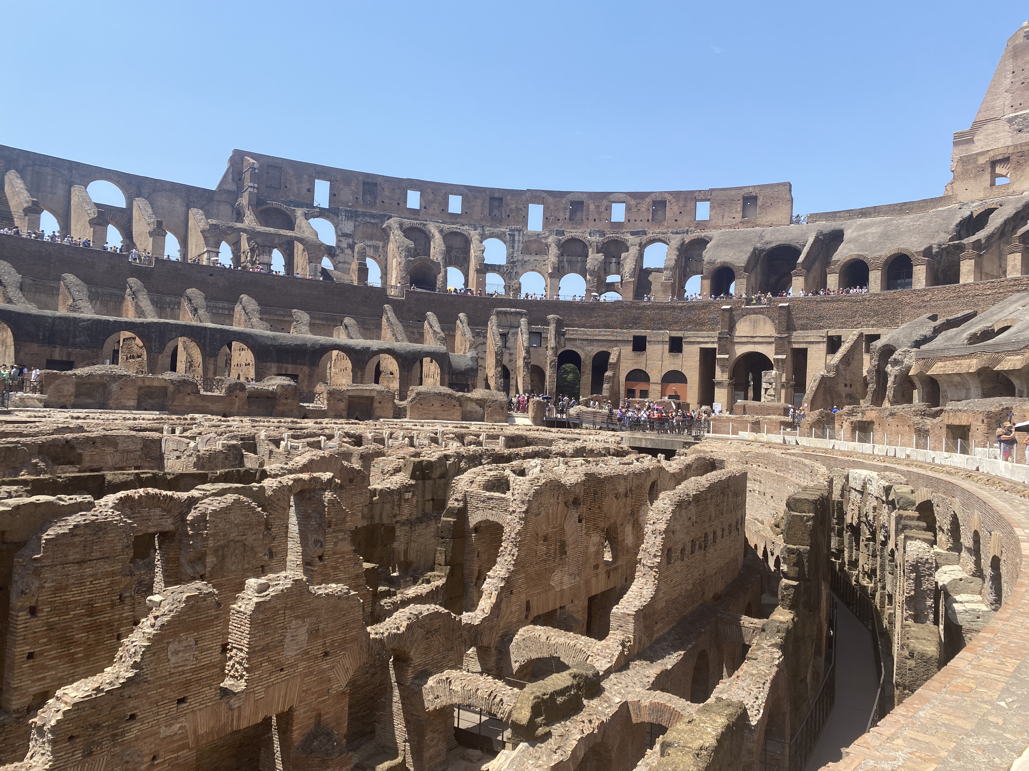 콜로세움 내부 전망