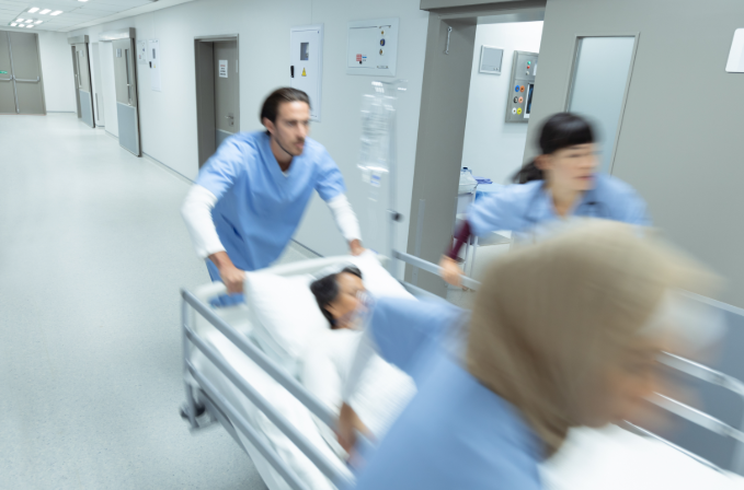 응급실 긴박한 모습