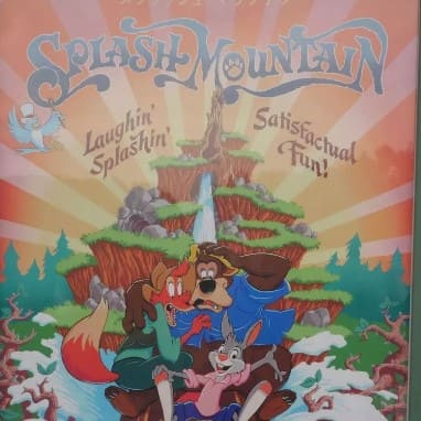 '스플래쉬 마운틴'이라고 영어로 적혀있고 아래에 캐릭터들이 나와있다.