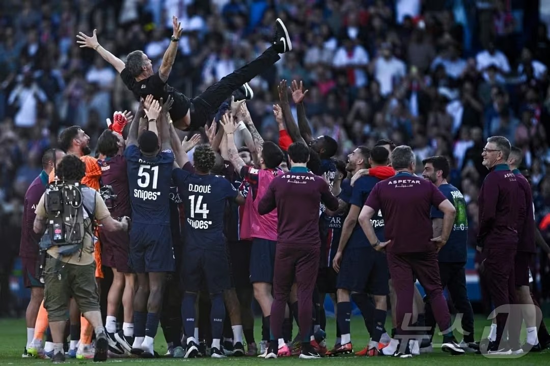 이강인의 5번째 트로피…프랑스 리그 제패한 PSG의 새로운 도전