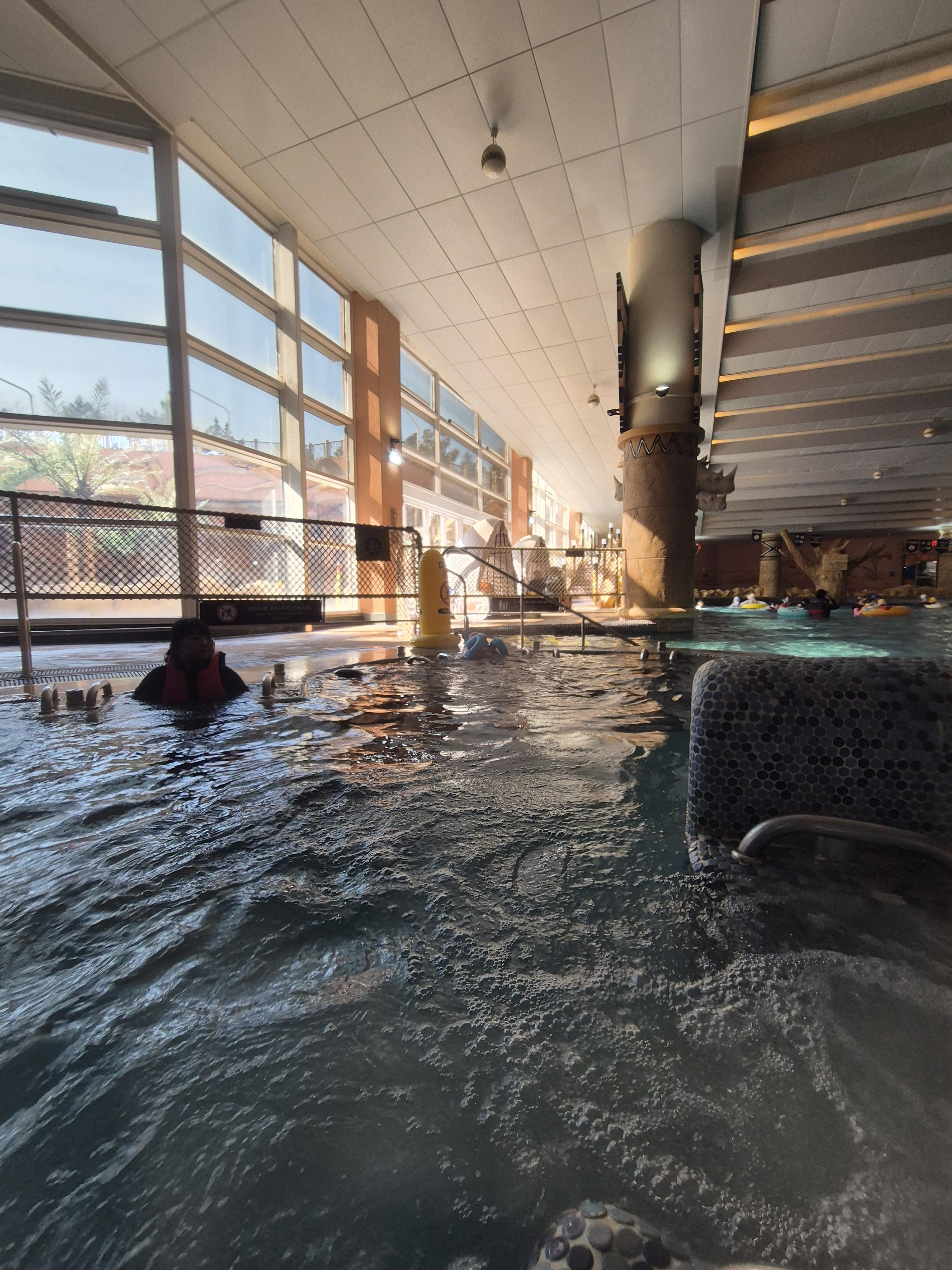 변산 오션플레이 스파실내