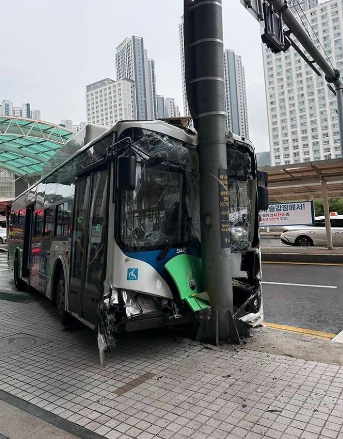 광명역 버스 돌진 사고