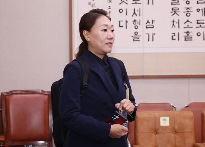 강혜경 보좌관 경력