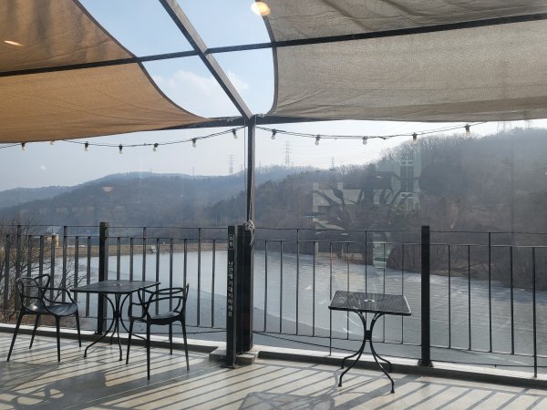 카페랄로-테라스