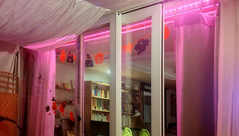 베란다에서 비치는 이라이트조명