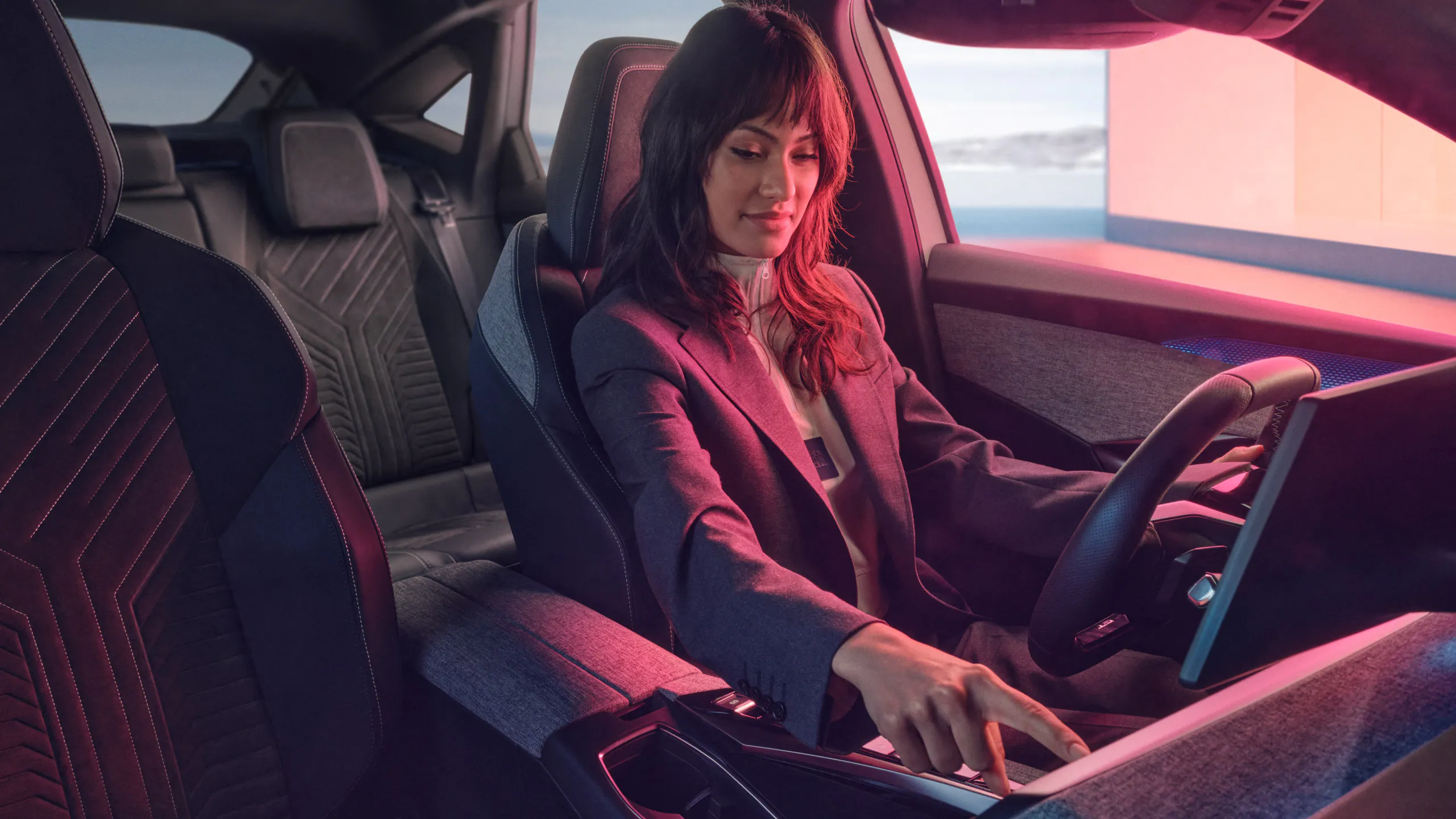 푸조 3008 전기차 이미지