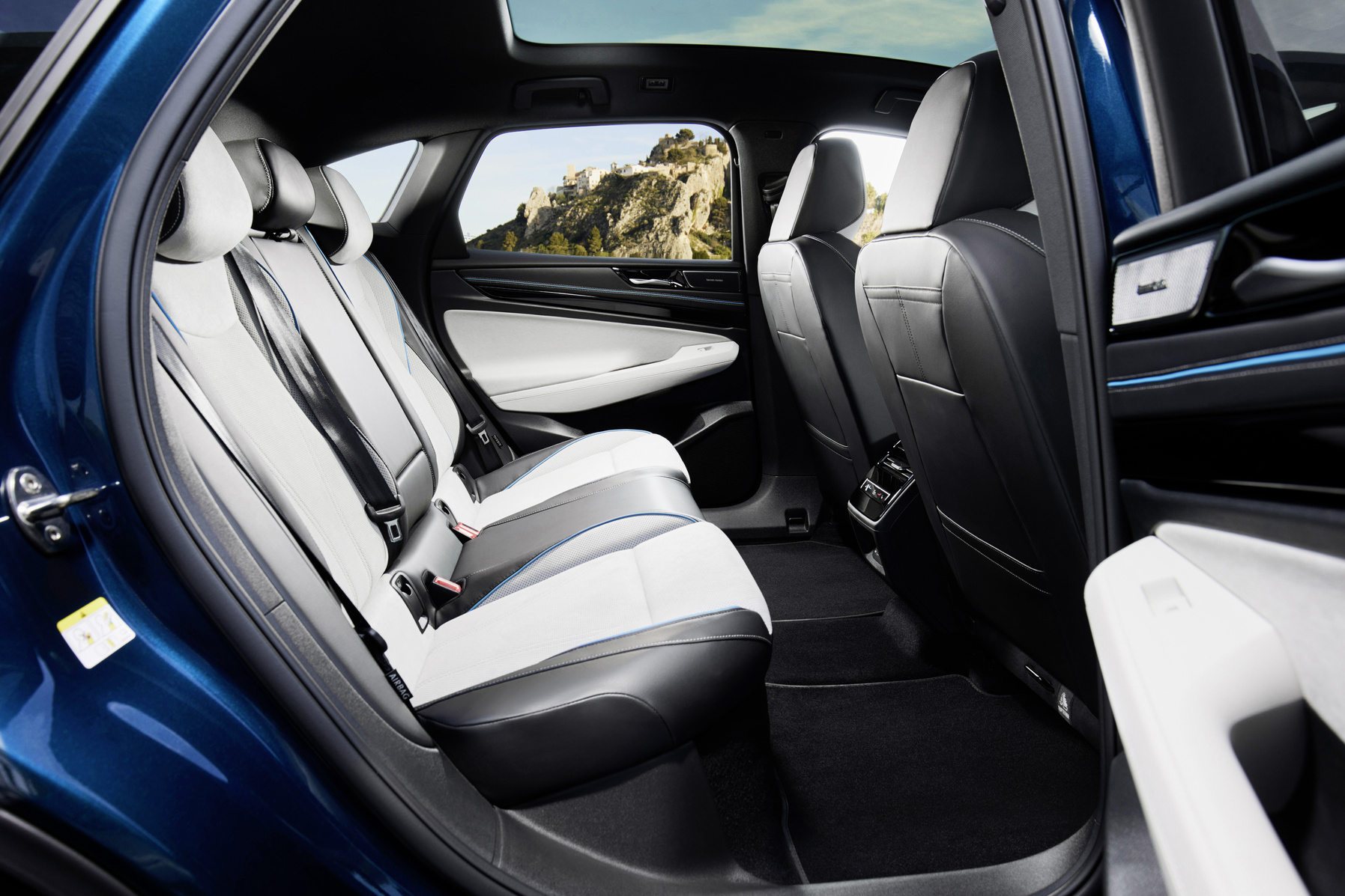 폭스바겐 플래그십 순수 전기 세단 'ID.7'