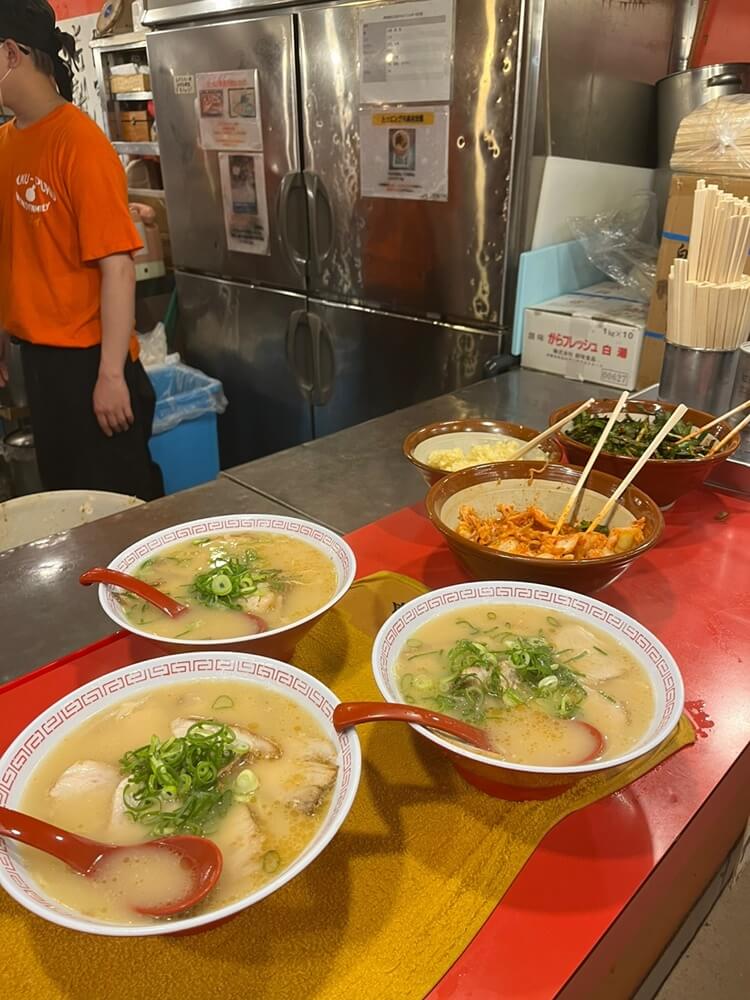 음식이 나온 사진