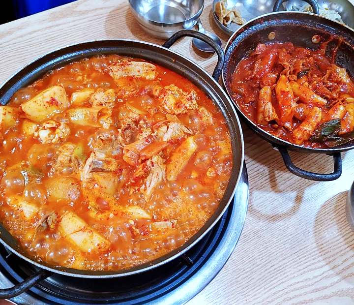 회기 경희대 맛집 추천 생방송투데이 백종원 골목식당 소개 수도권 최고의 고기떡볶이 닭볶음탕 찜닭 오늘방송 빅데이터 랭킹 맛집