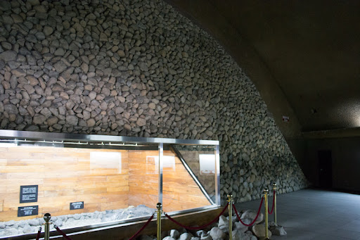 신라 돌무지 덧널 무덤