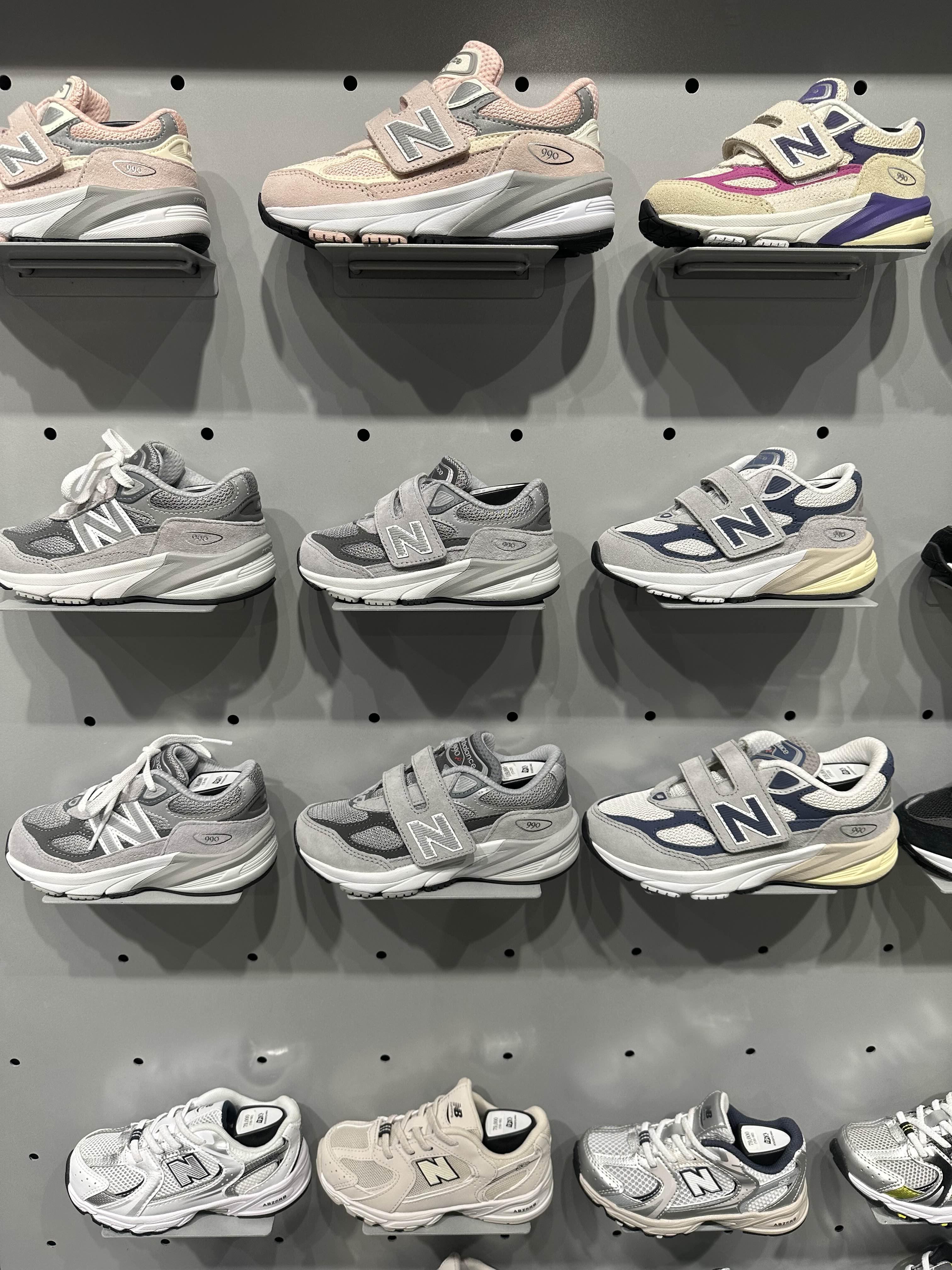 더현대서울 뉴발란스키즈 방문 후기 - 최근 더현대서울 뉴발란스키즈에 방문했습니다. - 더현대서울 뉴발란스키즈에는 제가 계속 찾던 상품이 있었습니다 더현대서울 뉴발란스키즈 방문 후기 - 최근 더현대서울 뉴발란스키즈에 방문했습니다. - 더현대서울 뉴발란스키즈에는 제가 계속 찾던 상품이 있었습니다