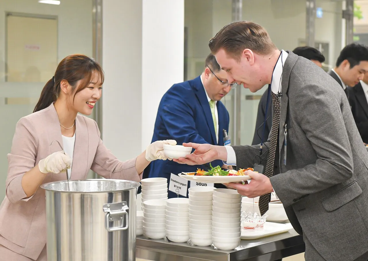 땡큐 하나님 닐 사이먼 희곡의 감동과 유머가 담긴 이야기_4