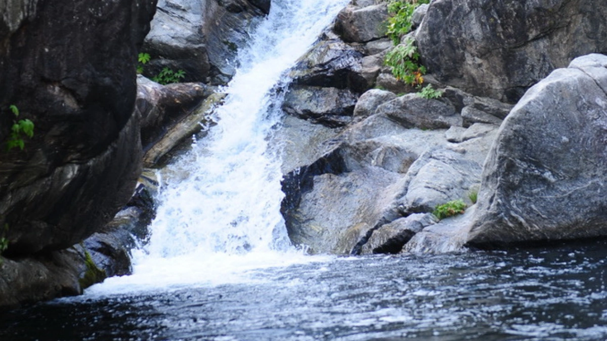 Yongchu Valley Yongchu Falls, family outing