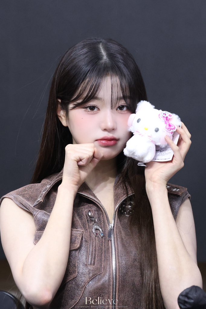아이브 장원영 4K 컴퓨터 스마트폰 배경화면 26