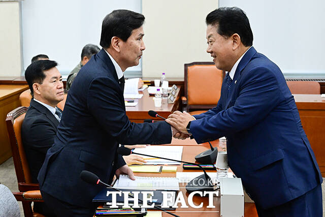 계엄법 개정안 국방위원회 통과