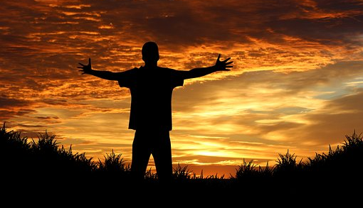 시간은 성공과 실패의 사이 간격을 벌리게 된다.