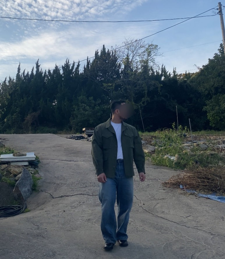 데일리룩('25. 10. 25.)유니폼브릿지 m43 m1943 헌팅재킷 필드재킷 야상, 폴로 베이직 티셔츠, 에러스익셉티드 왁스드 데님팬츠, 킨치 구두 더비슈즈 SHOWER 808