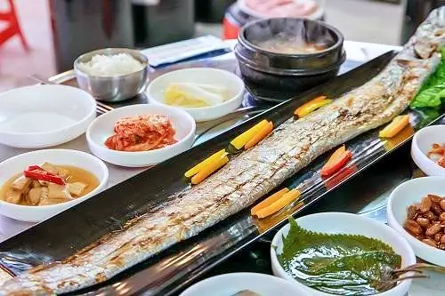 생활의달인 제주 갈치 통갈치 가시 뼈 내장 발라내는 숟가락 운전 달인 맛있는 갈치구이 갈치조림 식당 은둔식달 오늘방송 맛집 정보
