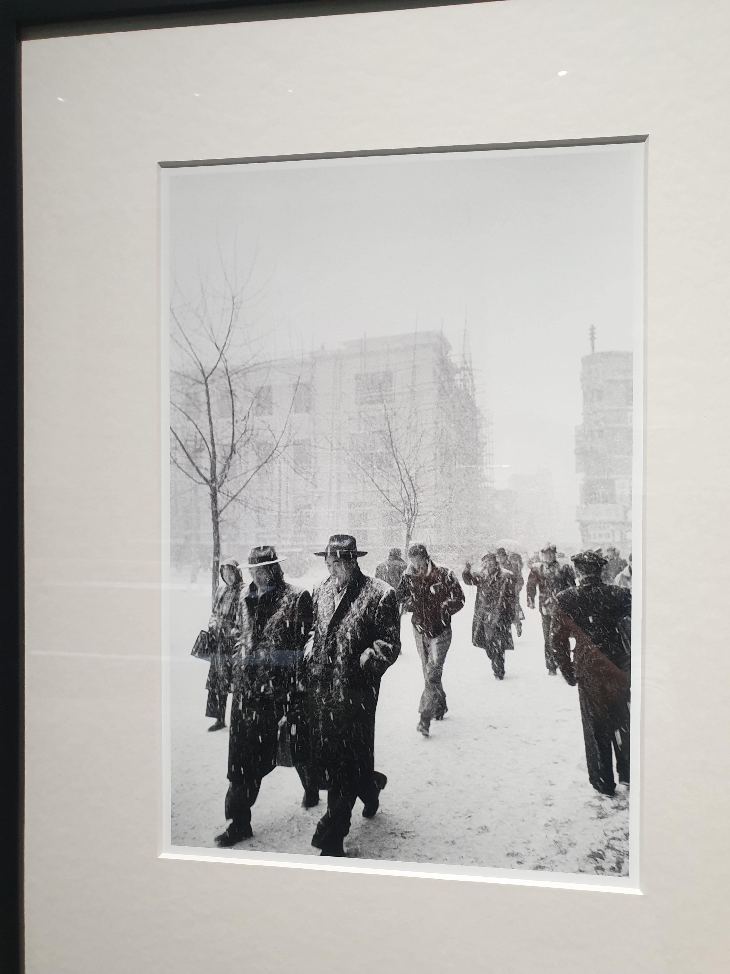 신세계본점 더헤리티지 뮤지엄 명동 사진 전시중에 겨울에 눈내리는 사진