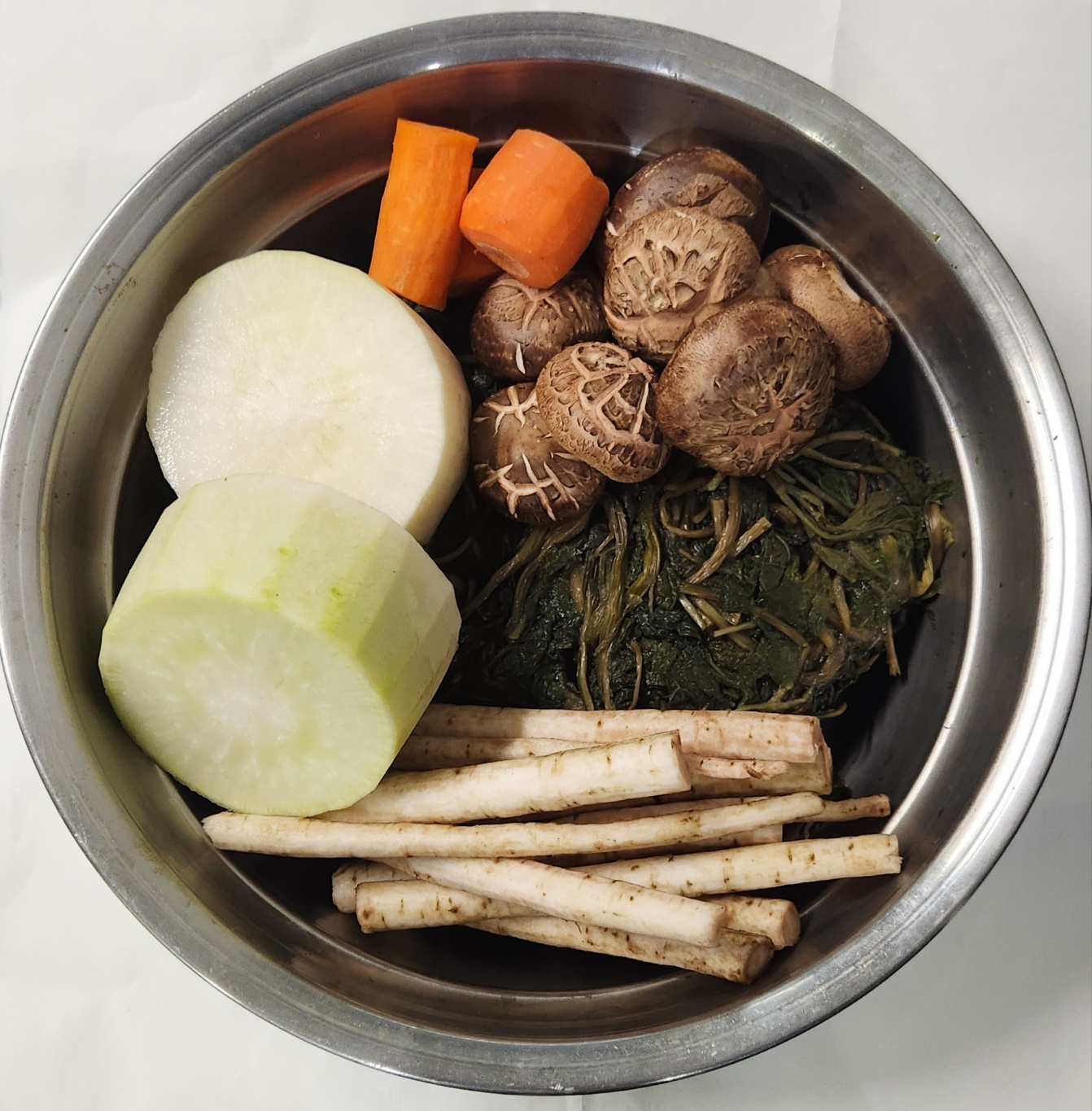 Health Benefits of Root Vegetable Broth image
